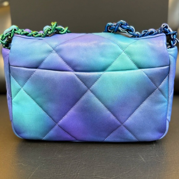 Brand New Chanel 2021 Medium Blue Tie Dye 19 Flap Bag Limited Edition - Picture 4 of 16